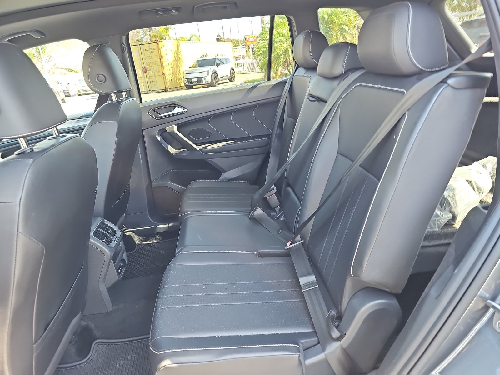 Certified 2024 Volkswagen Tiguan SE R-Line FWD image 15