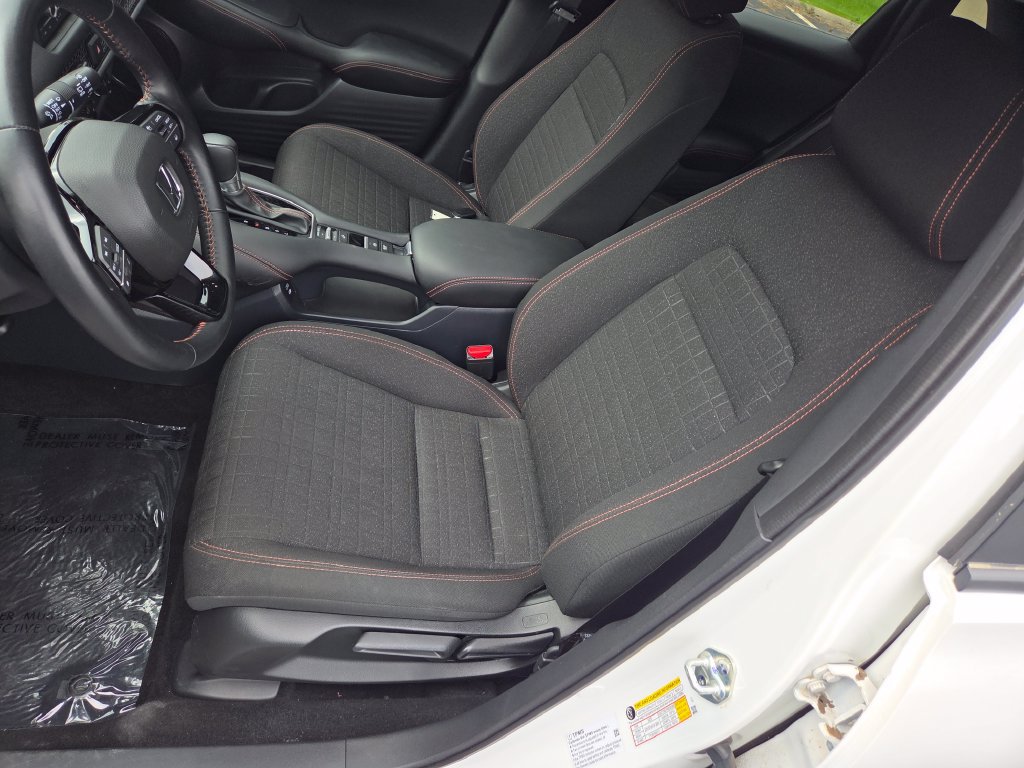 Used 2025 Honda HR-V Sport image 29