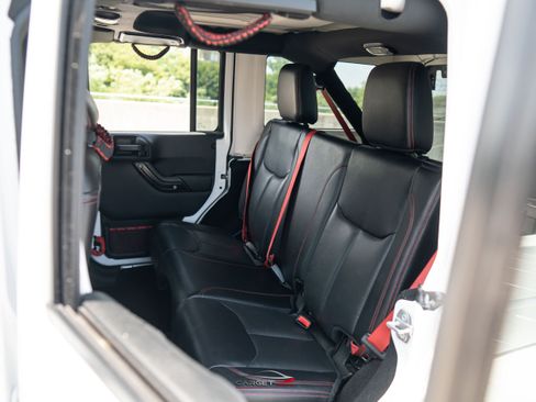 Used 2017 Jeep Wrangler Unlimited Rubicon AWD/4WD image 20