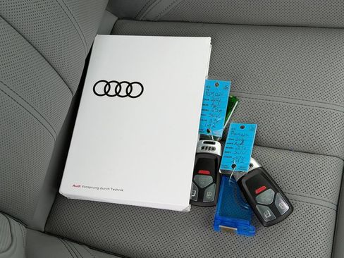 Used 2021 Audi Q5 e Prestige w/ Prestige Package AWD/4WD image 8