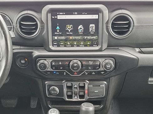 Used 2022 Jeep Wrangler Unlimited Sahara w/ Cold Weather Group AWD/4WD image 29