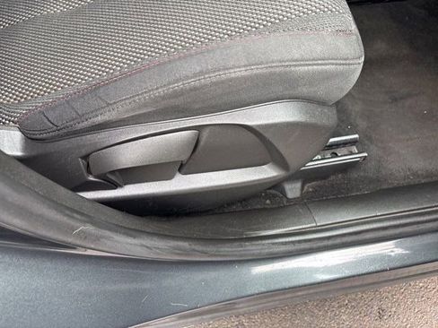 Used 2017 Chevrolet Equinox LS FWD image 35