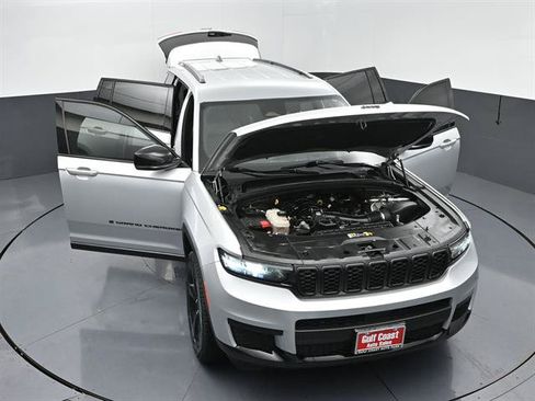 Used 2021 Jeep Grand Cherokee L Laredo RWD image 46