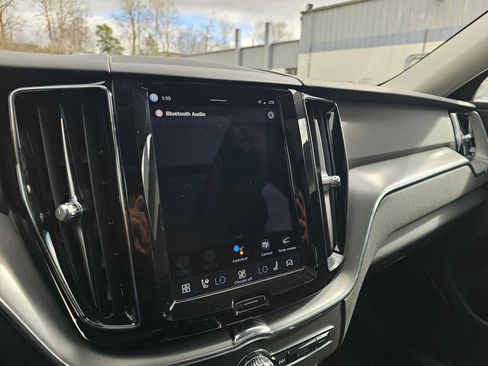 Certified 2023 Volvo XC60 T8 Core image 26