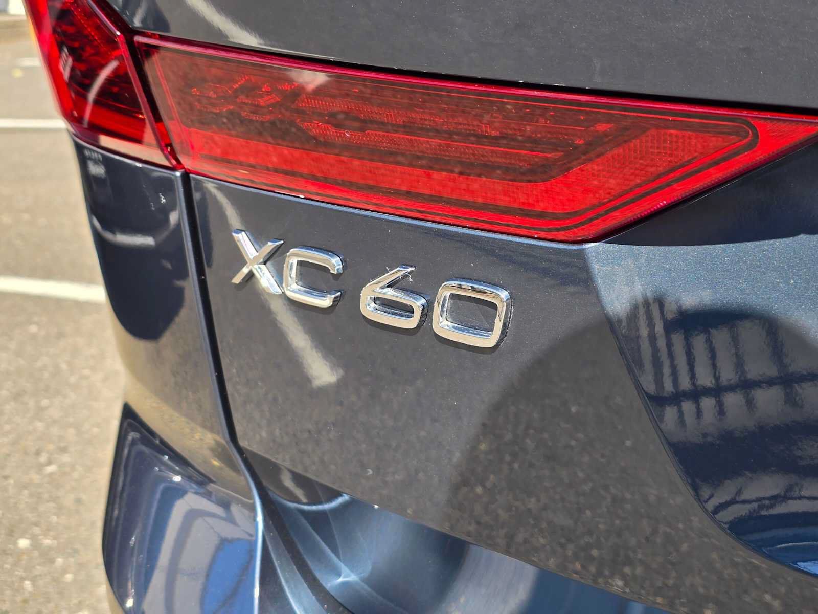 Used 2026 Volvo XC60 B5 Plus w/ Protection Package Premier AWD/4WD image 16