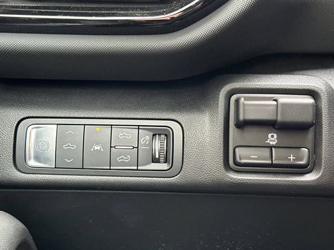 Used 2024 Chevrolet Silverado EV RST image 31