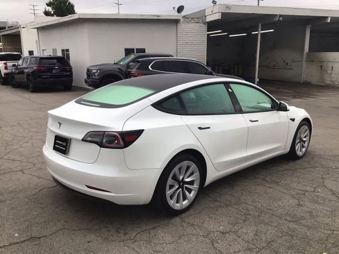 Used 2023 Tesla Model 3 Standard Range image 4