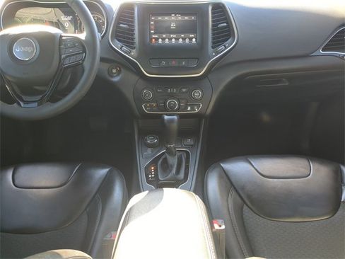 Used 2021 Jeep Cherokee Latitude Plus image 16
