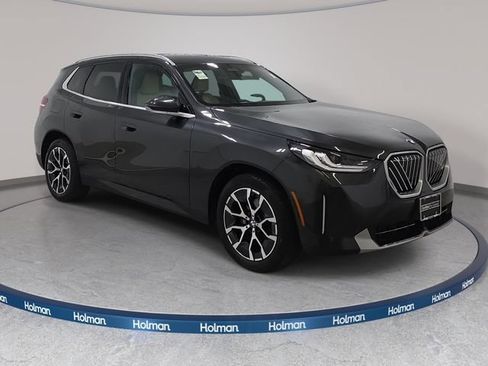 Used 2026 BMW X3 xDrive30i w/ Convenience Package AWD/4WD image 3