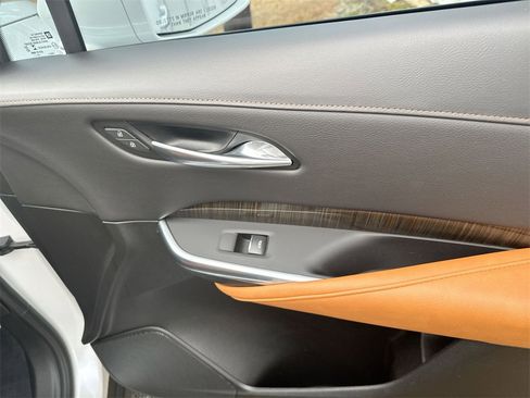 Used 2020 Cadillac XT4 Premium Luxury image 32