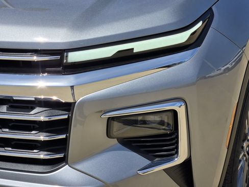 New 2026 Chevrolet Traverse LT FWD image 10