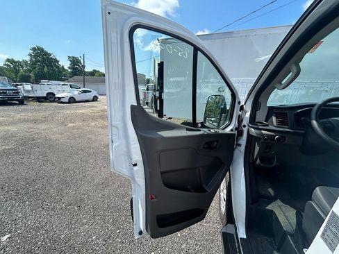 Used 2025 Ford Transit 250 Low Roof w/ Exterior Upgrade Package RWD image 16
