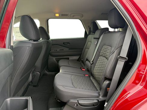 Used 2026 Nissan Pathfinder SV AWD/4WD image 19