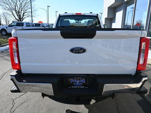 Used 2026 Ford F250 XL w/ XL Chrome Package image 4