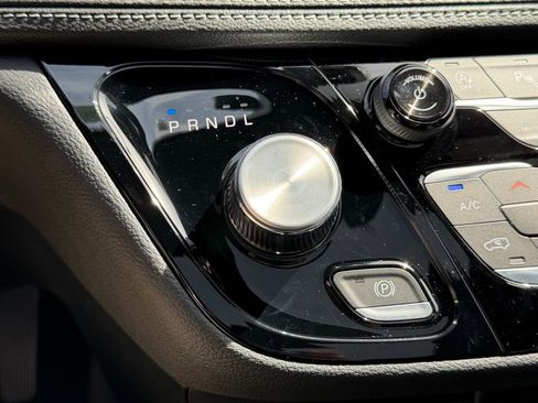 New 2026 Chrysler Pacifica Select FWD image 21