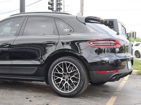 Used 2018 Porsche Macan Sport Edition AWD/4WD image 12