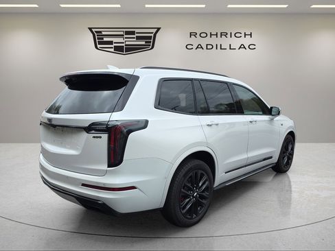 Certified 2024 Cadillac XT6 Sport w/ LPO, ONYX Package image 7