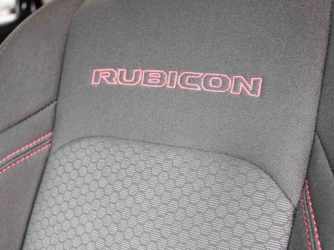Used 2021 Jeep Gladiator Rubicon AWD/4WD image 25