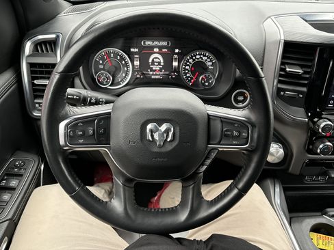 Used 2024 RAM 1500 Laramie image 17