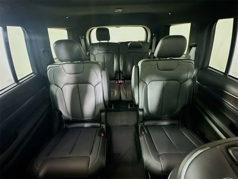 New 2025 Jeep Grand Cherokee L Overland image 10