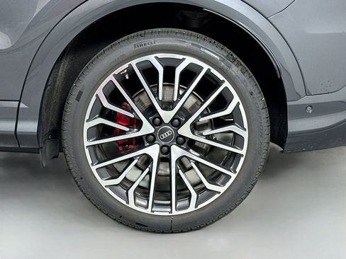 Used 2025 Audi SQ5 Prestige w/ Prestige Package AWD/4WD image 9