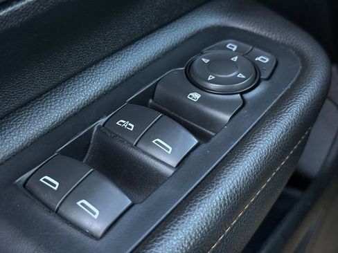 Used 2020 GMC Terrain SLT image 12