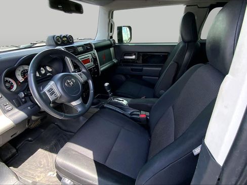 Used 2012 Toyota FJ Cruiser 2WD w/ Upgrade Pkg image 14