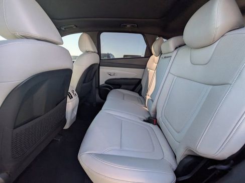 Used 2025 Hyundai Tucson Limited image 11