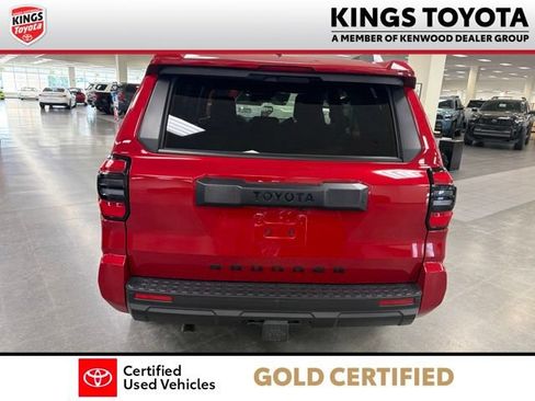 Used 2025 Toyota 4Runner SR5 AWD/4WD image 7