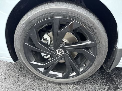 New 2026 Volkswagen Jetta SE FWD image 8