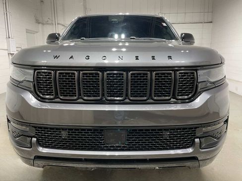 Used 2024 Jeep Wagoneer L Series II AWD/4WD image 2