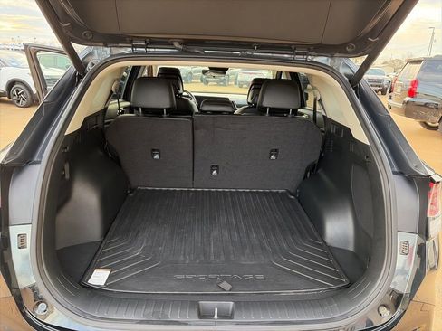 Used 2023 Kia Sportage SX image 9