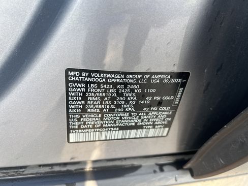 Used 2023 Volkswagen ID.4 2WD image 10