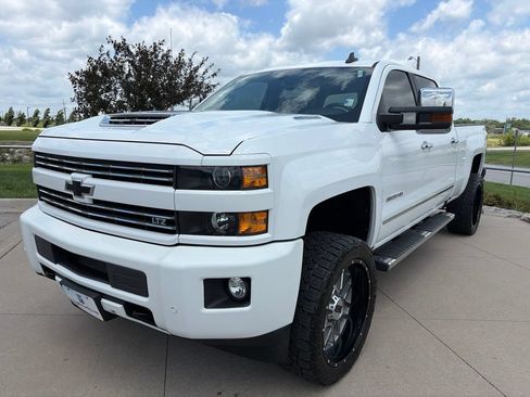 Used 2019 Chevrolet Silverado 3500 LTZ w/ Duramax Plus Package AWD/4WD image 4