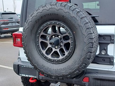 Used 2021 Jeep Wrangler Unlimited Rubicon w/ Xtreme Recon 35" Tire Package image 8