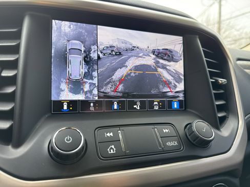 Used 2023 GMC Acadia Denali w/ Black Diamond Edition image 28