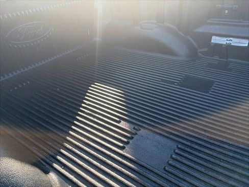 Used 2015 Ford F150 XLT w/ Equipment Group 302A Luxury image 6