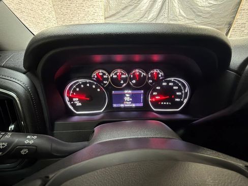 Used 2022 Chevrolet Silverado 1500 LT AWD/4WD image 23