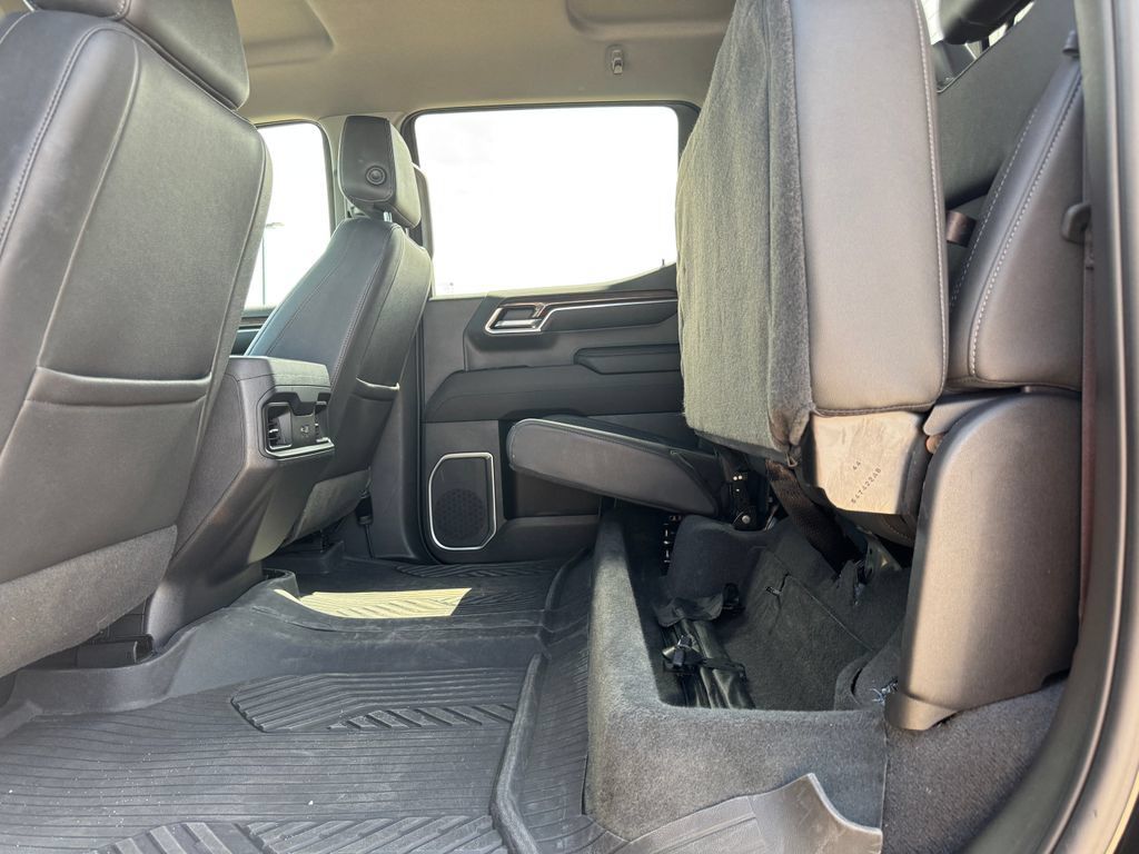 Used 2023 Chevrolet Silverado 1500 LT Trail Boss w/ LT Trail Boss Premium Package AWD/4WD image 37