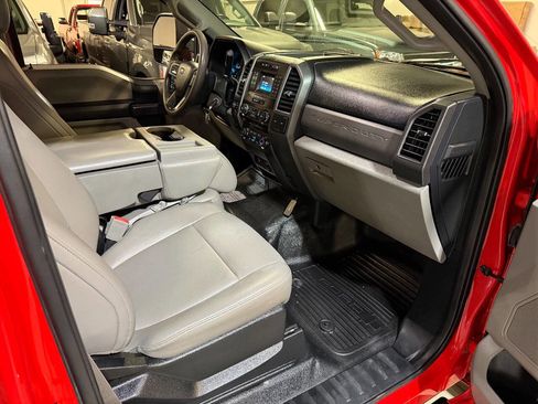 Used 2018 Ford F250 XL w/ Power Equipment Group image 17