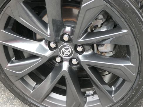 Used 2024 Toyota Corolla SE FWD image 12