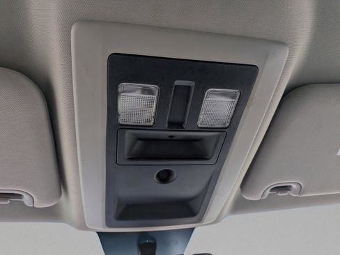 Used 2021 RAM 1500 Classic SLT image 25