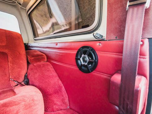 Used 1990 GMC Jimmy 4WD image 32