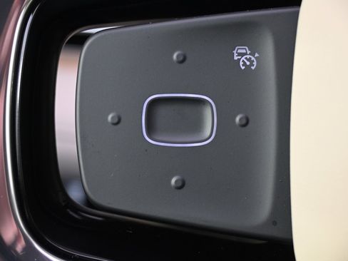 New 2025 Lincoln Nautilus Reserve image 33