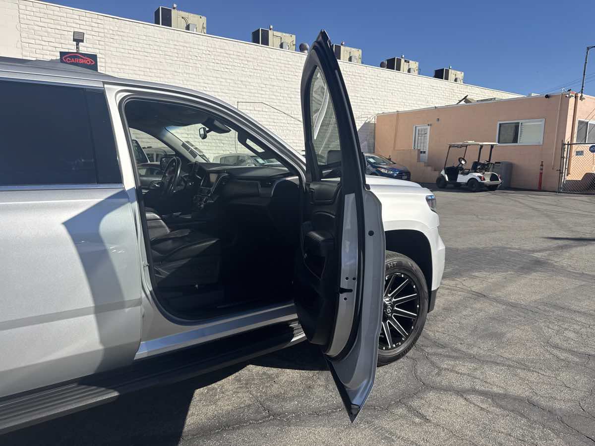 Used 2016 Chevrolet Suburban LT RWD image 8