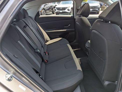 Used 2024 Hyundai Elantra SEL w/ Convenience Package FWD image 23