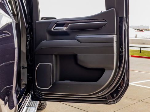 Used 2026 GMC Sierra 1500 SLT w/ SLT Premium Plus Package image 39