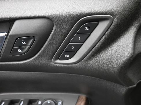 Used 2023 GMC Acadia Denali w/ Trailering Package AWD/4WD image 19