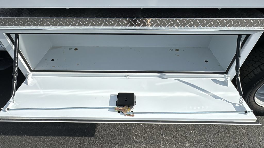 New 2024 Ford F550 4x4 Crew Cab Super Duty image 7