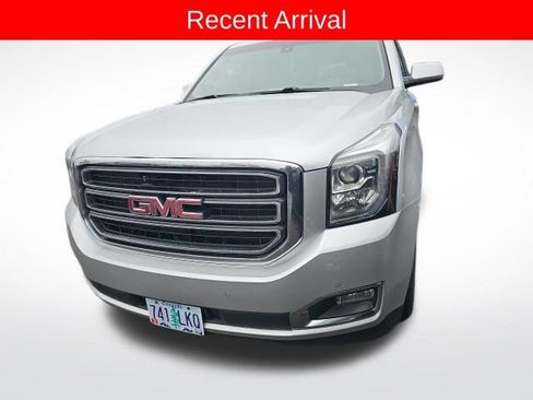 Used 2018 GMC Yukon SLE image 3
